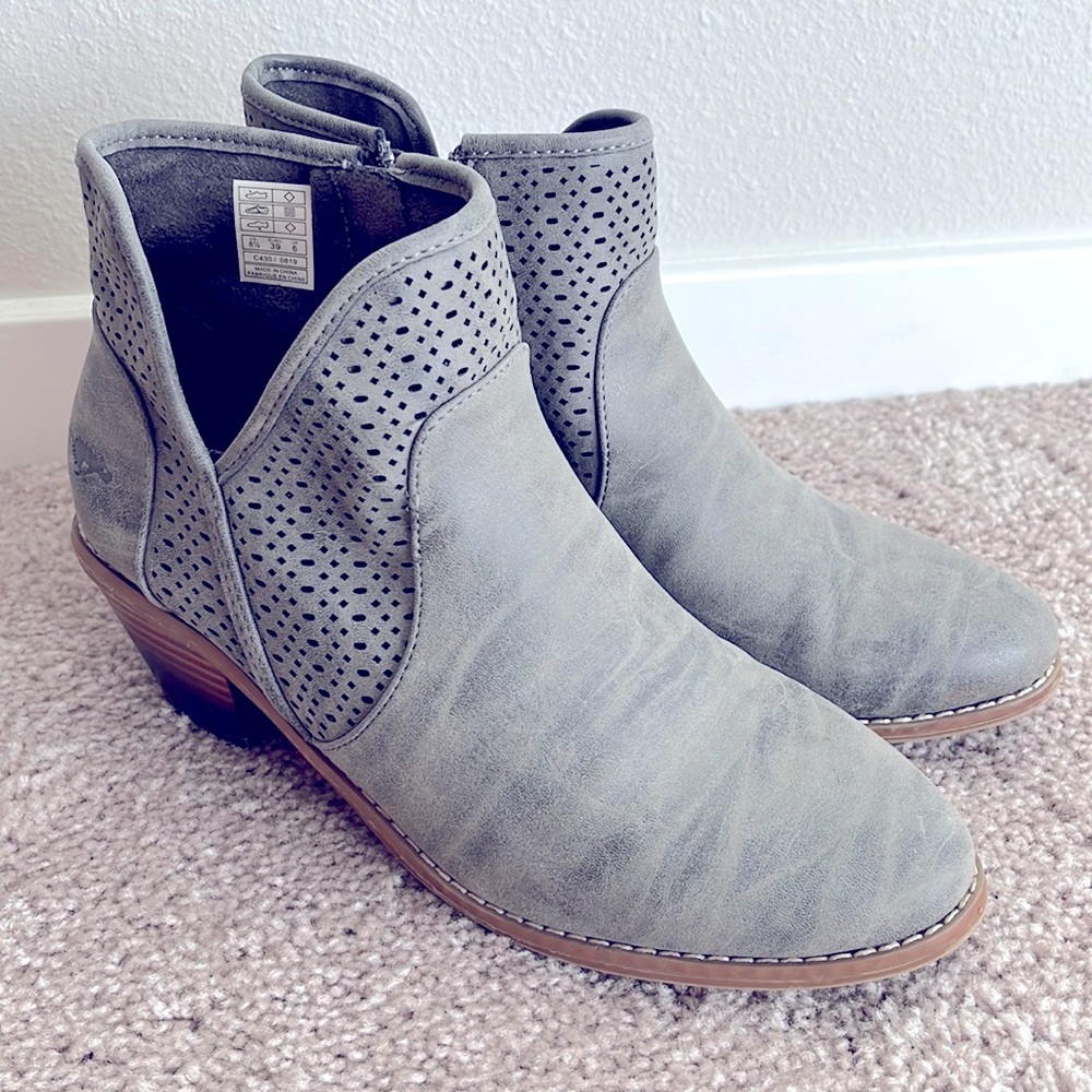 {Rocketdog} grey booties